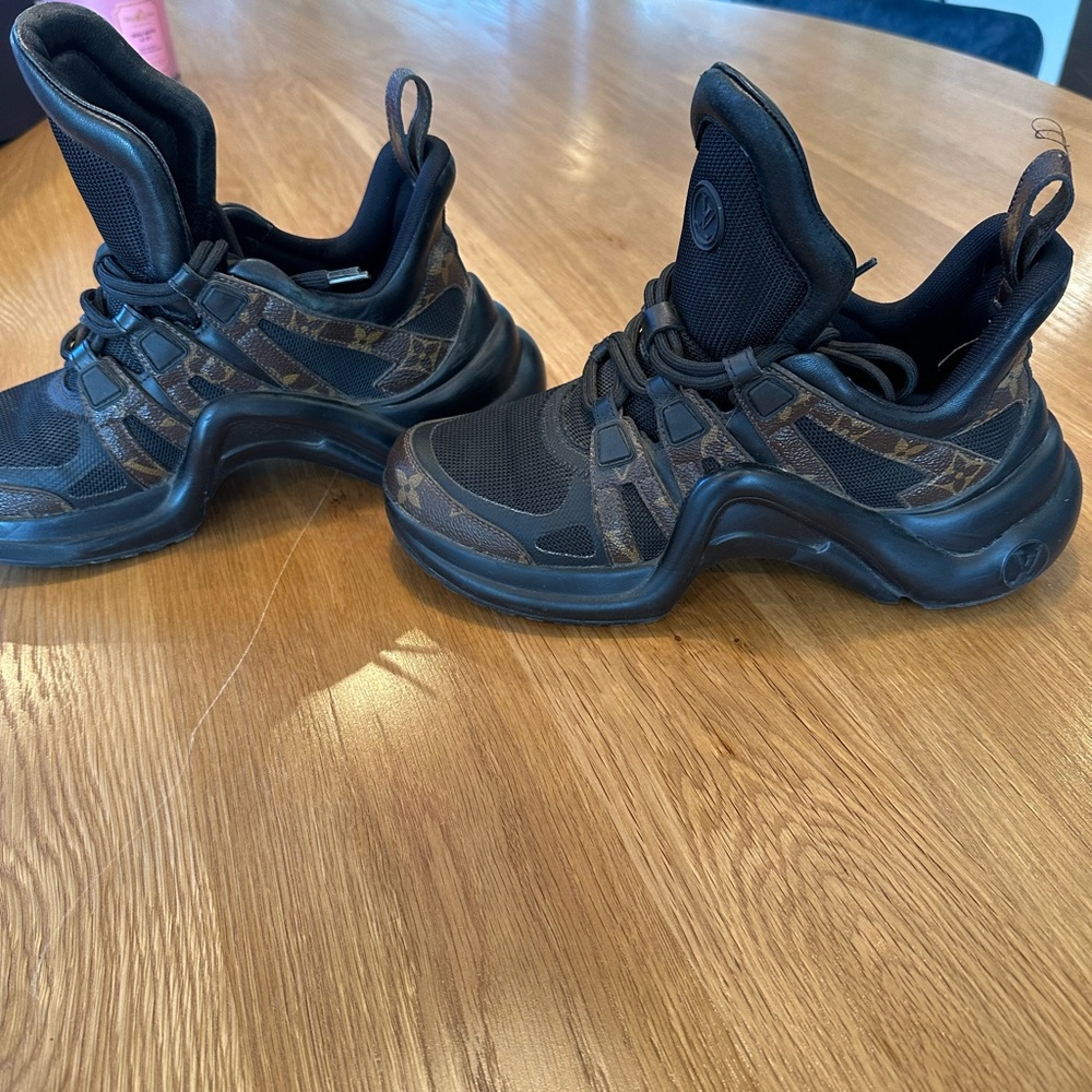 $1080 NEW 100% Auth Louis Vuitton LV Archlight Women's Sneaker 38 Black Monogram - Picture 5 of 11